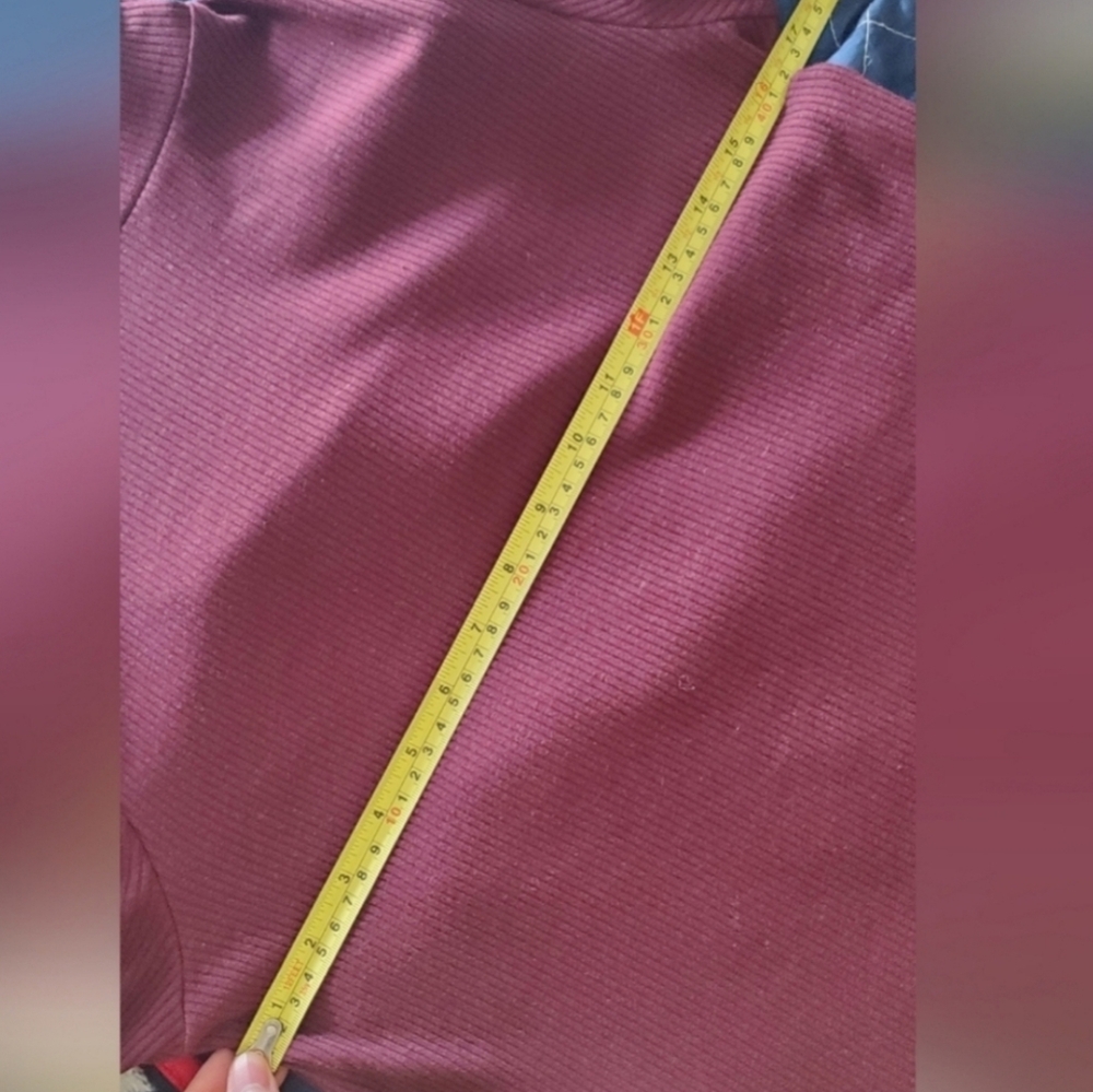 EUC Ribbed Turtleneck - Picture 6 of 11